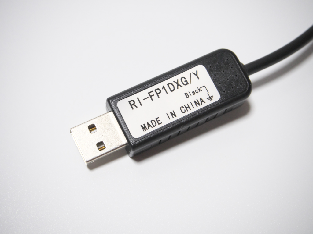 おすすめ特集 ルートアール RI-FP1DXG 高機能USBフットペダルスイッチ メカニカルスイッチ採用 ゲームパッド マルチメディア入力対応  複数台での使用可能 高安定性 耐久性の幅広筐体 ケーブル長さ約2.2m
